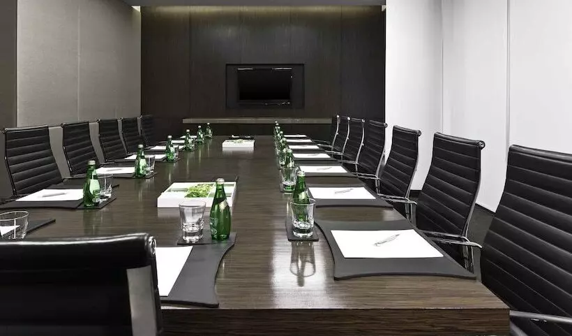 בית מלון כפרי The Westin Mumbai Garden City