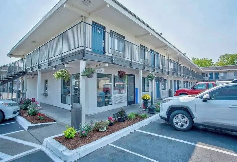Motel 6 Salem, Or