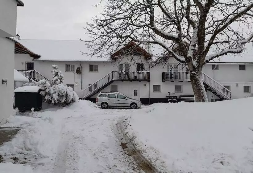 Geinberg Suites & Via Nova Lodges