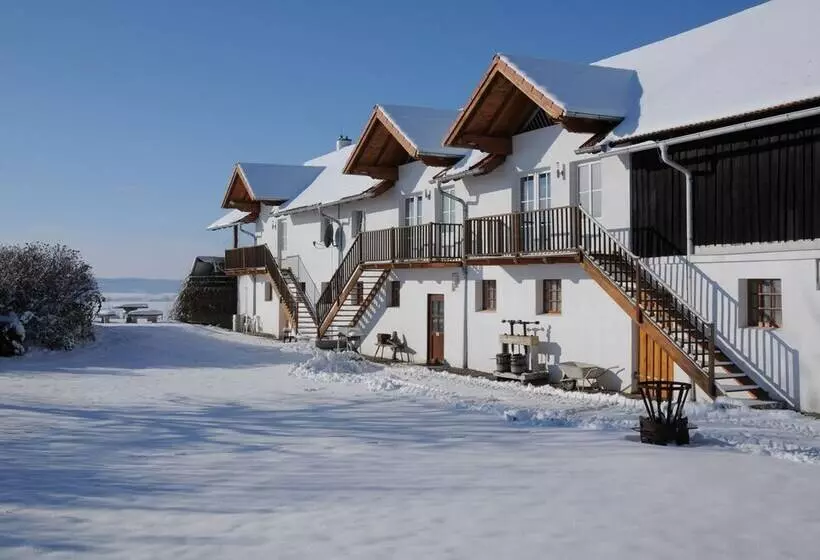 Geinberg Suites & Via Nova Lodges