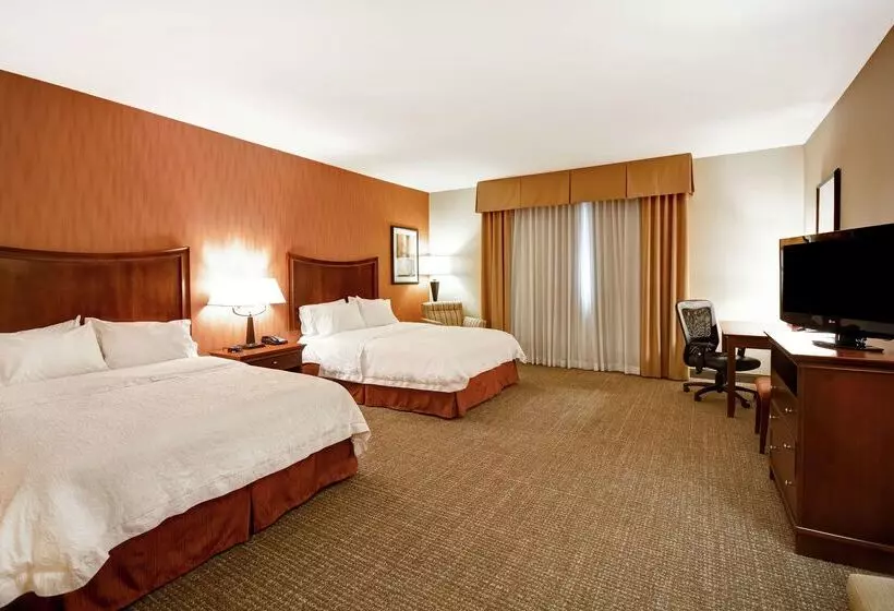 Hampton Inn & Suites Folsom