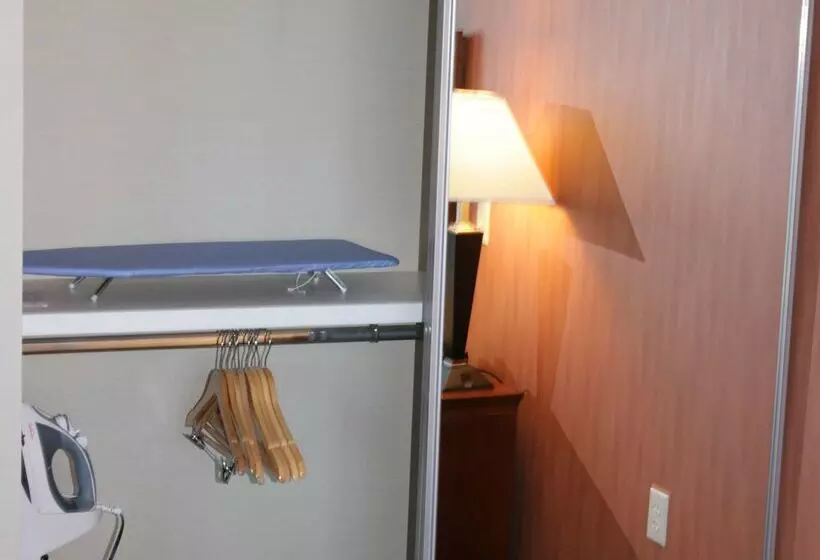 Hampton Inn & Suites Folsom