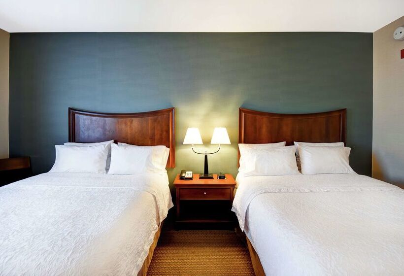 Hampton Inn & Suites Folsom