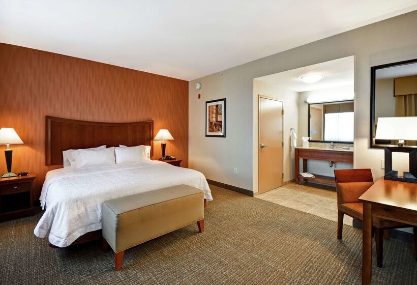 Hampton Inn & Suites Folsom