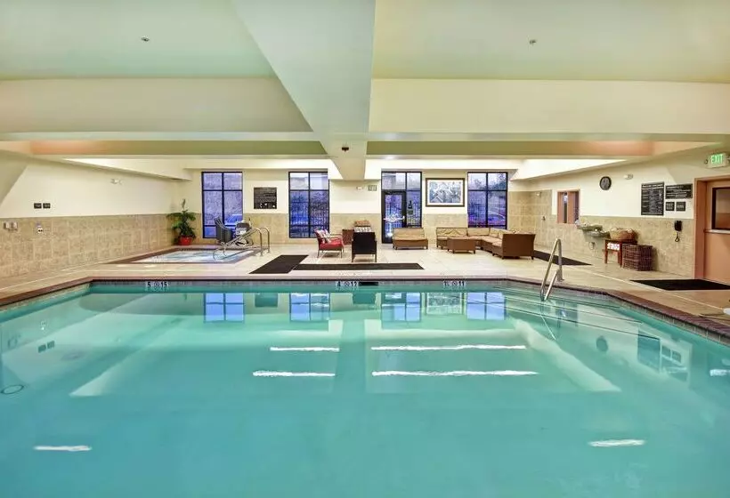 Hampton Inn & Suites Folsom