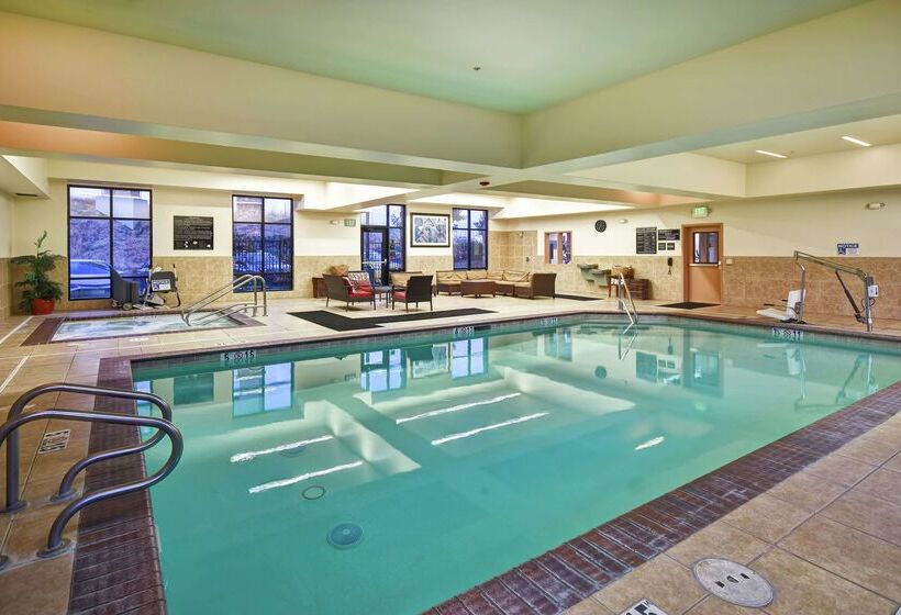 Hampton Inn & Suites Folsom