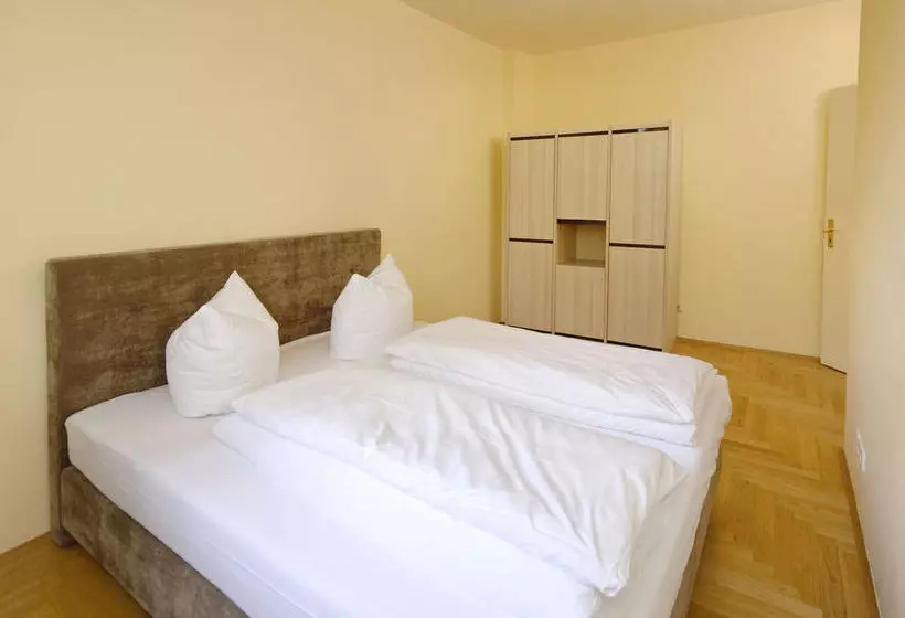 Hotelli Amc Apartments