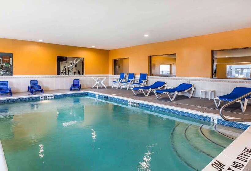 فندق Comfort Suites North