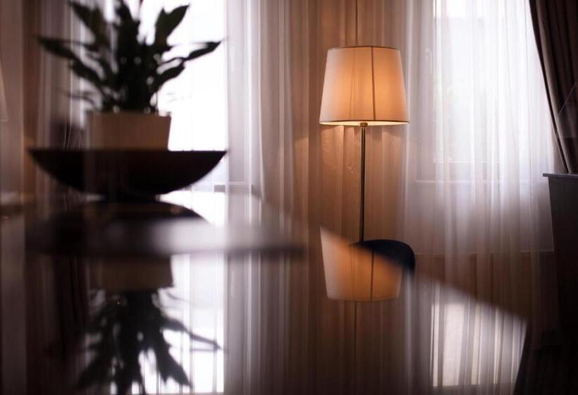 Отель Das Kleine Ritz