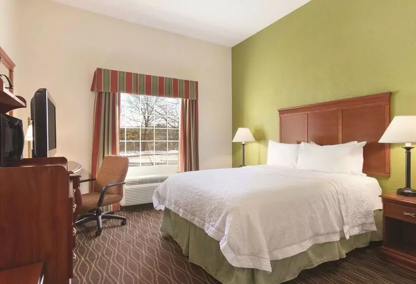 فندق Hampton Inn & Suites Greenfield