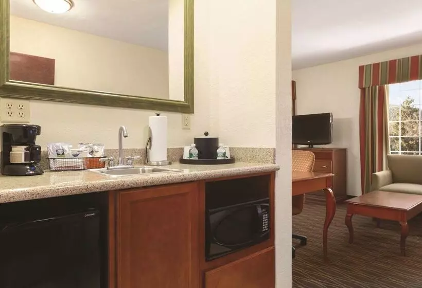 فندق Hampton Inn & Suites Greenfield