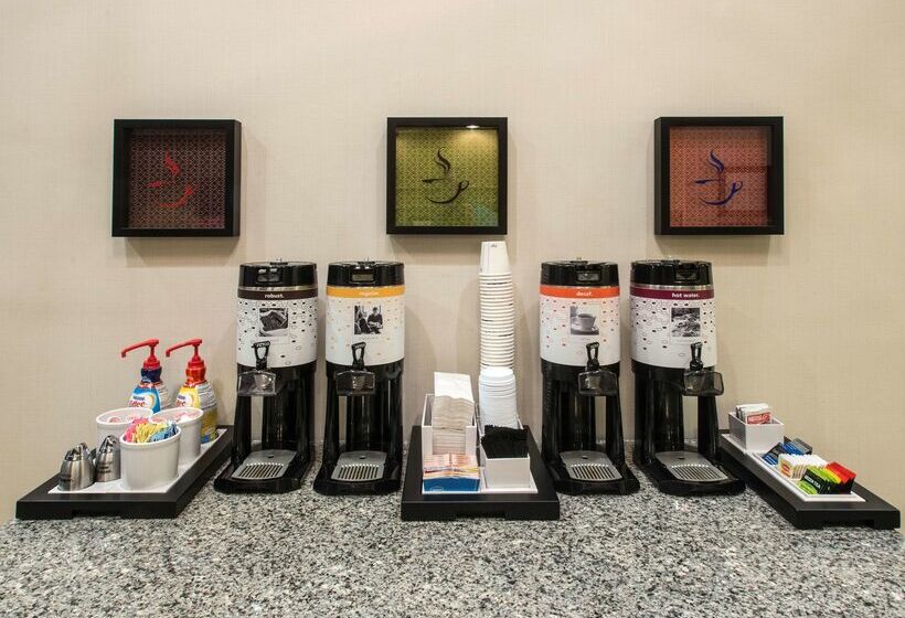 ホテル Hampton Inn & Suites Jackson