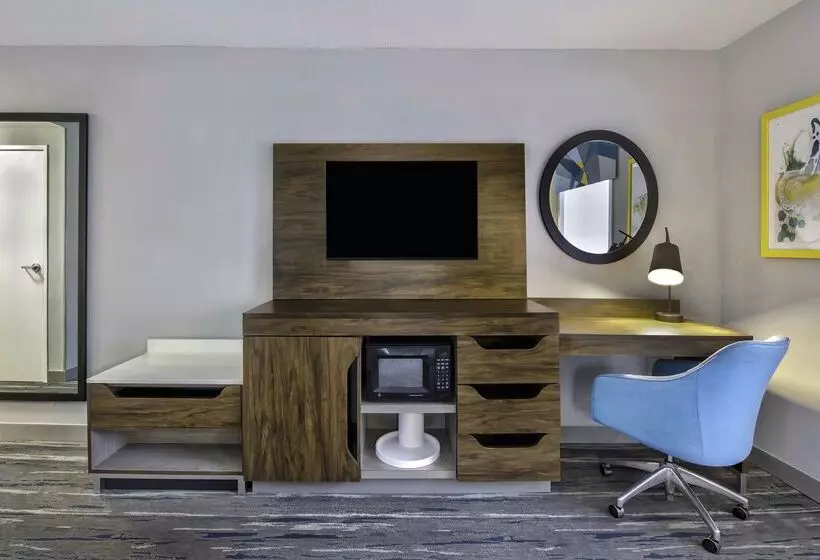 هتل Hampton Inn & Suites Jackson