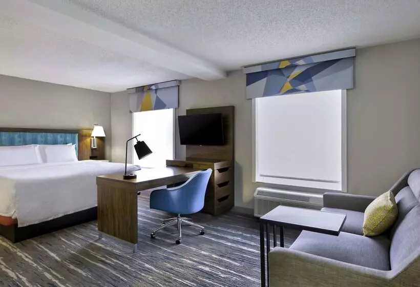 هتل Hampton Inn & Suites Jackson