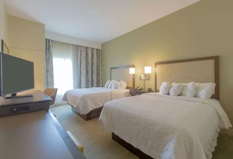 هتل Hampton Inn Great Falls