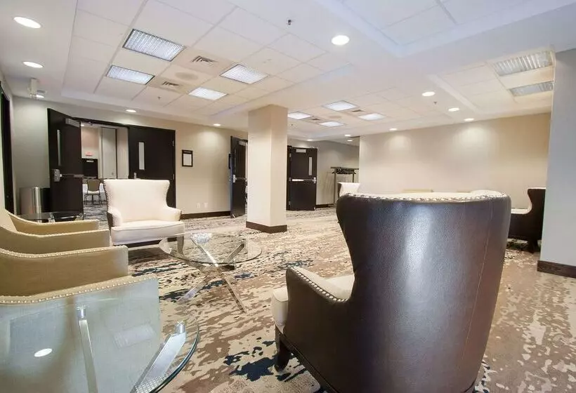 هتل Hampton Inn Great Falls