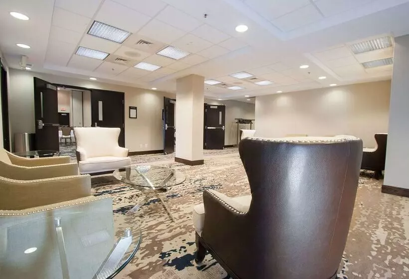 هتل Hampton Inn Great Falls