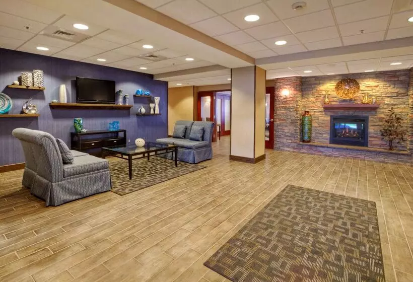 هتل Hampton Inn Great Falls