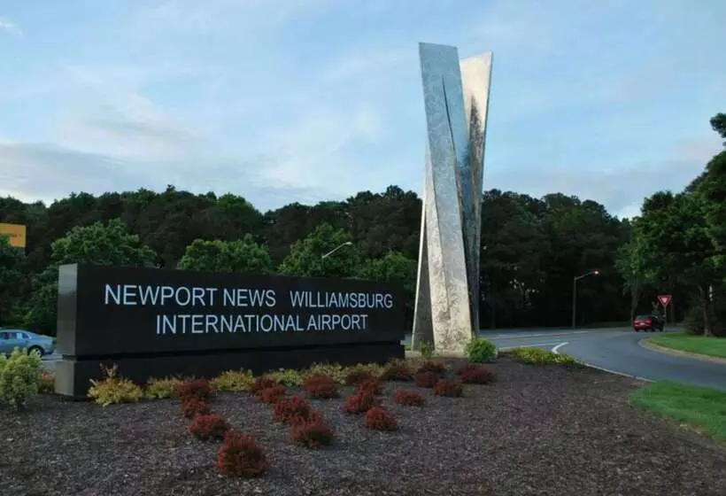 هتل Hampton Inn Hampton Newport News