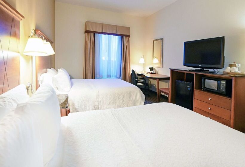 فندق Hampton Inn Hampton Newport News