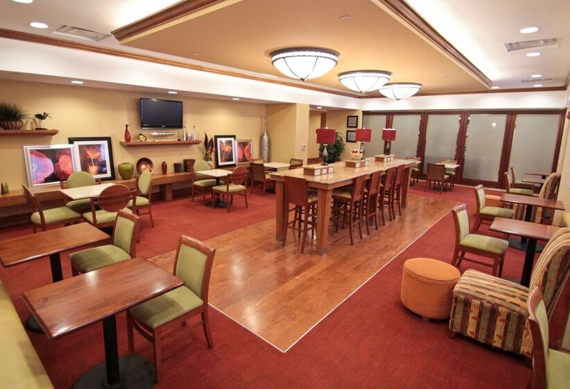 فندق Hampton Inn Hampton Newport News