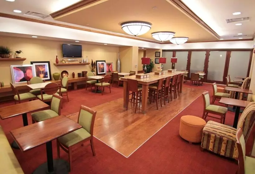 هتل Hampton Inn Hampton Newport News