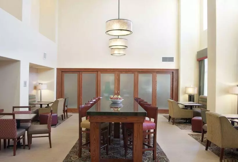 호텔 Hampton Inn & Suites Brownsville