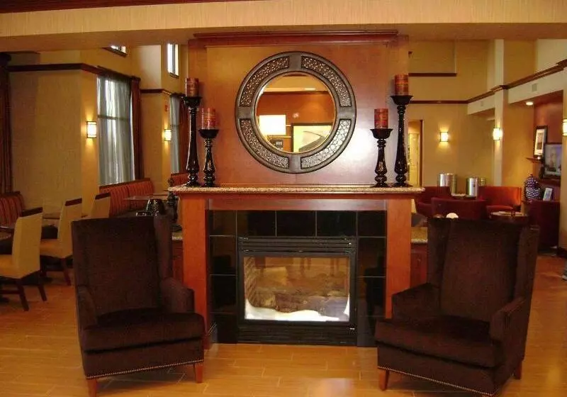 هتل Hampton Inn & Suites St. Louis/south I55