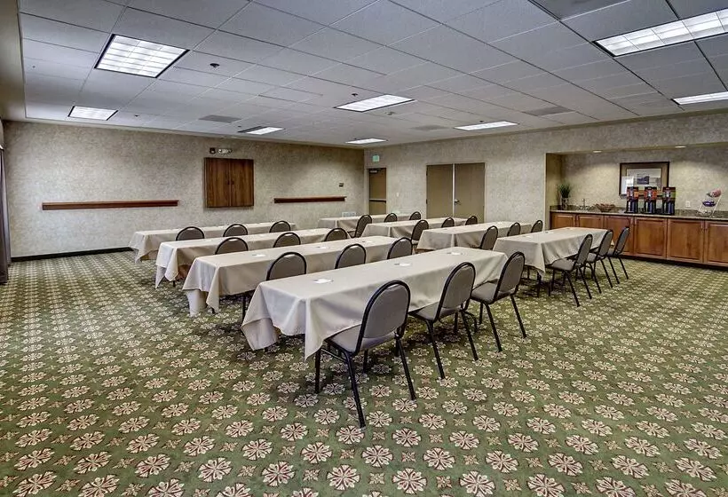 هتل Hampton Inn Twin Falls Id