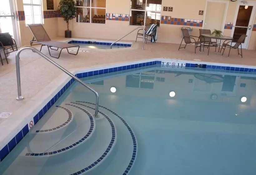 هتل Homewood Suites By Hilton Rock Springs