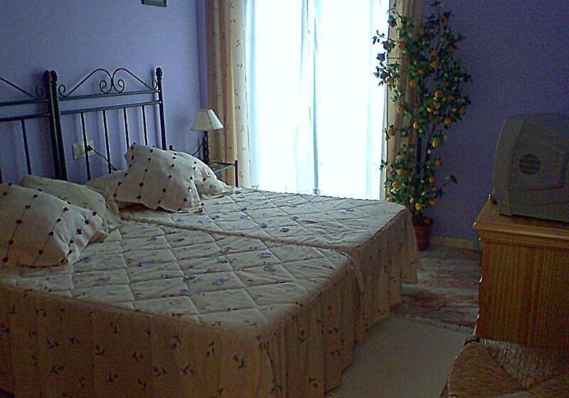 هتل Hospederia V Centenario