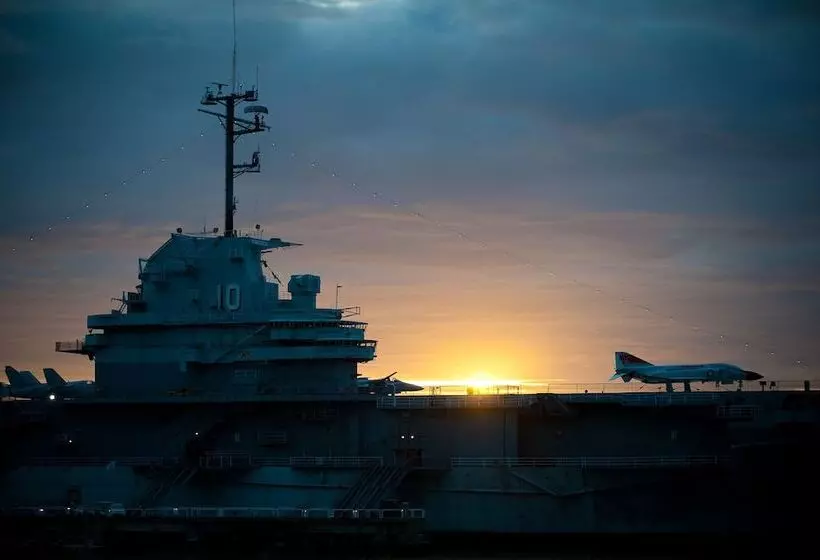 هتل Staybridge Suites North Charleston, An Ihg