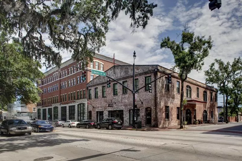 호텔 Staybridge Suites Savannah Historic District, An Ihg
