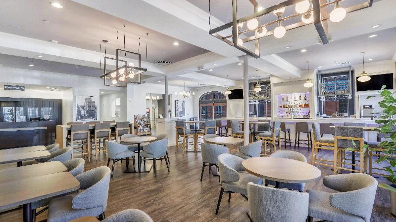 فندق Staybridge Suites Savannah Historic District, An Ihg