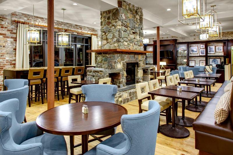 فندق Staybridge Suites Savannah Historic District, An Ihg