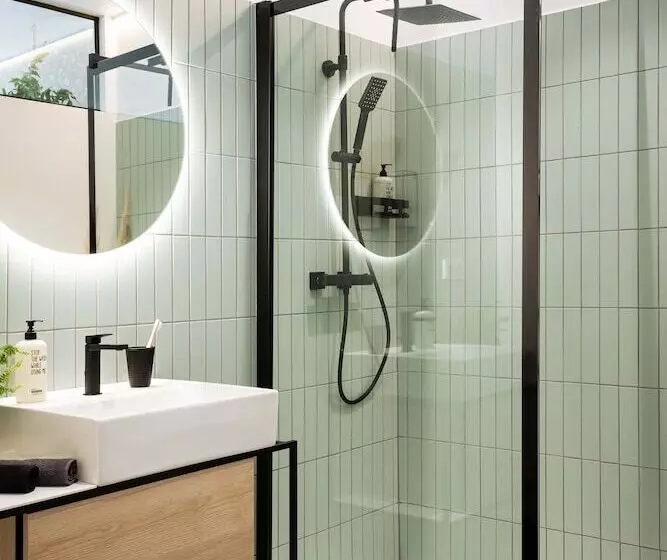 호텔 Urban Jungle Apartments