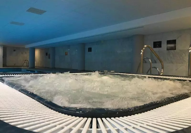 אתר נופש Macdonald Dona Lola Club