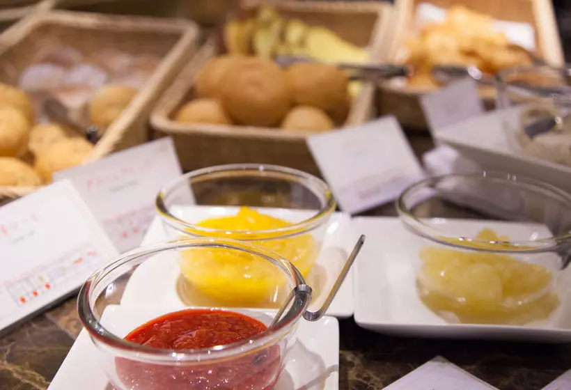 בית מלון כפרי Okinawa Kariyushi Lch. Premium