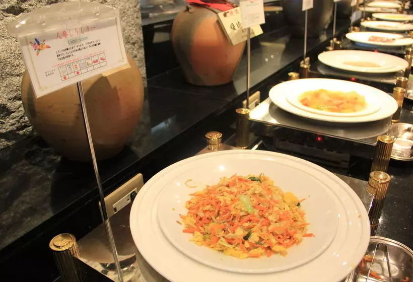 בית מלון כפרי Okinawa Kariyushi Lch. Premium