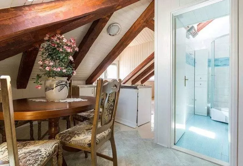 Gradac Apartment
