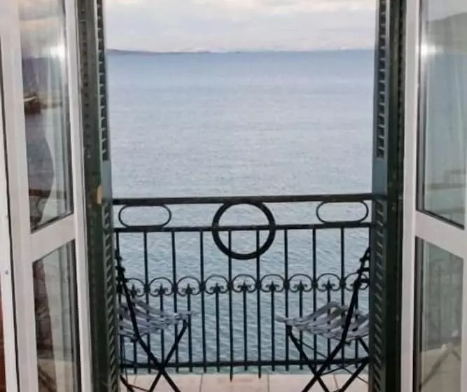 בית מלון כפרי Aktaion City