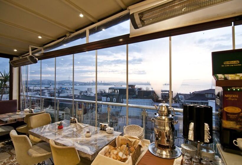 ホテル Broken Column