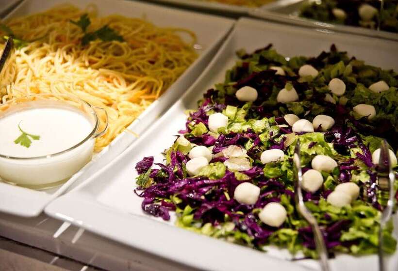 ホテル Broken Column