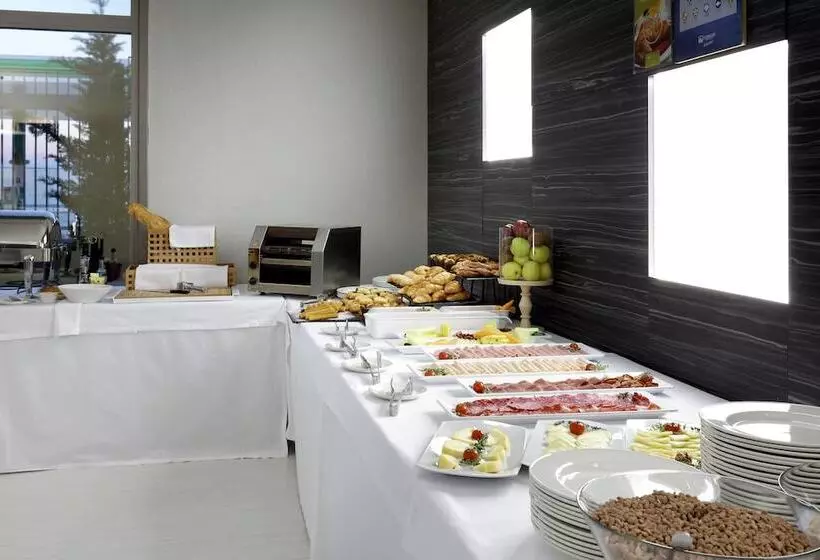 酒店 Eurostars Arenas De Pinto