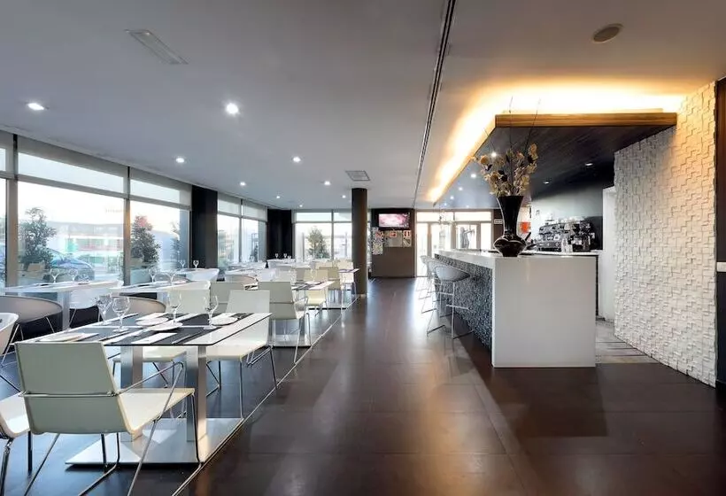 酒店 Eurostars Arenas De Pinto