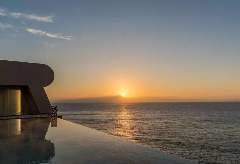 Отель Inatoriso