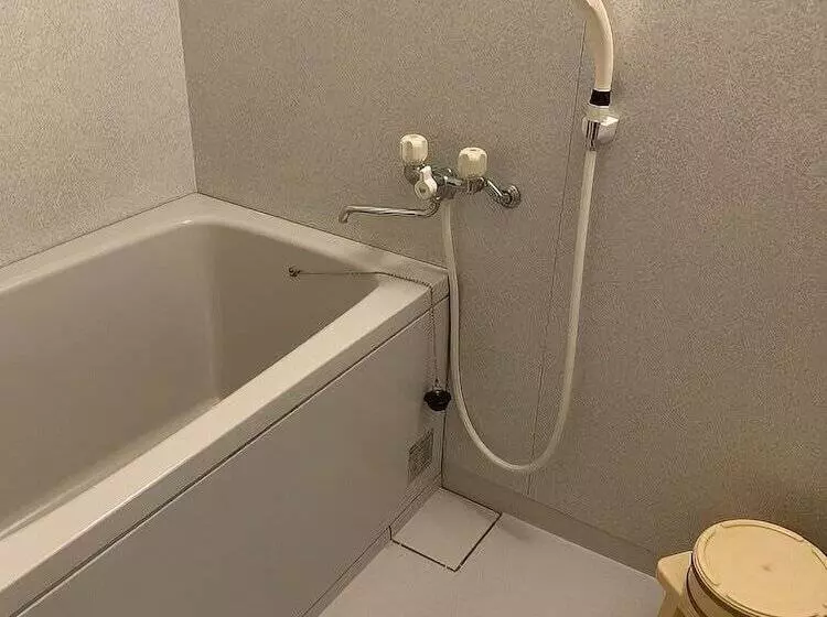 Отель Hiizurukurenainoyado Katsuurakanko