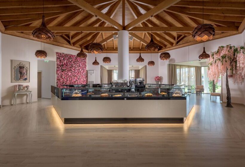 فندق La Marquise Luxury Resort Complex