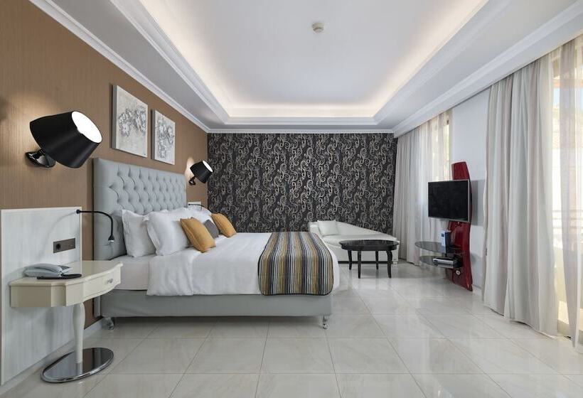 فندق La Marquise Luxury Resort Complex