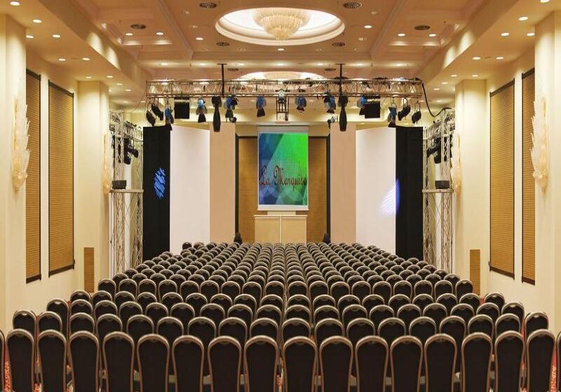 فندق La Marquise Luxury Resort Complex